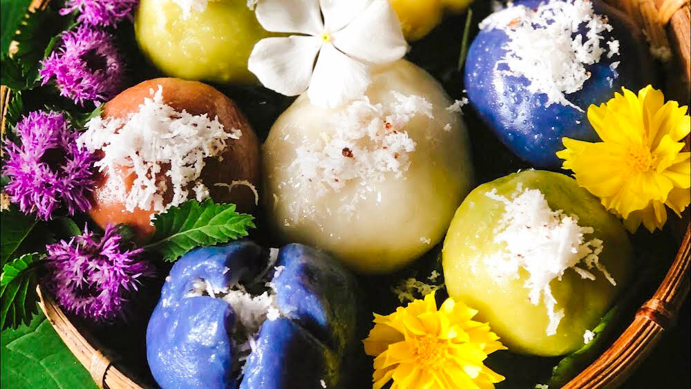 Shop for bánh ít trần ingredients at Hue’s vibrant market